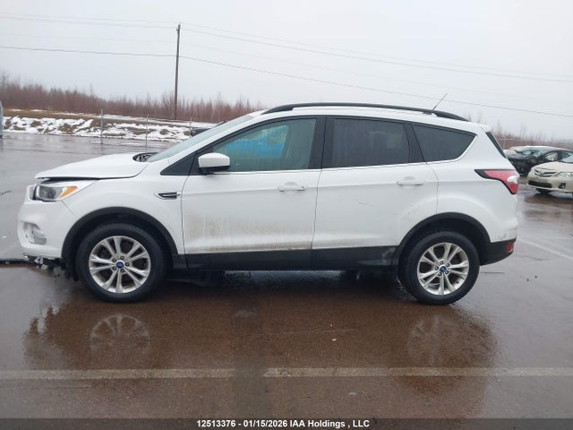 1FMCU9GD4JUD31801 Ford ESCAPE SE