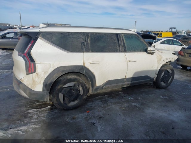KNDAFFS56S6058919 KIA Ev9 Land