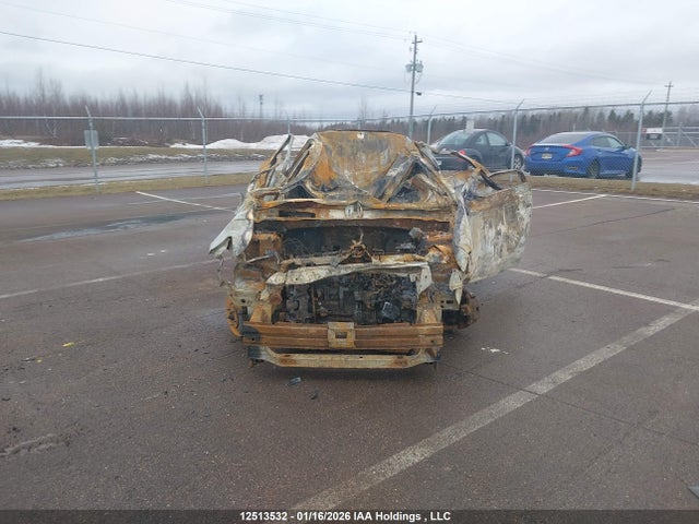 JA4AZ2A31KZ604793 Mitsubishi Outlander Es