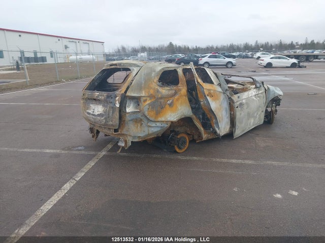 JA4AZ2A31KZ604793 Mitsubishi Outlander Es