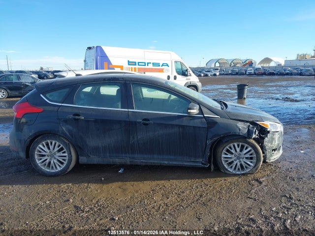1FADP3N23JL290149 Ford Focus Titanium