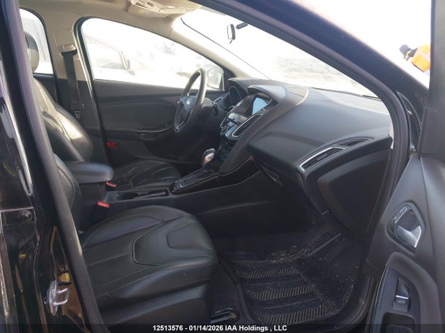 1FADP3N23JL290149 Ford Focus Titanium