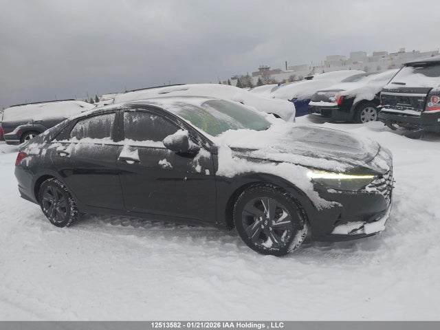 KMHLM4AG6NU310489 Hyundai Elantra Preferred Ivt With Sun And Tech Package