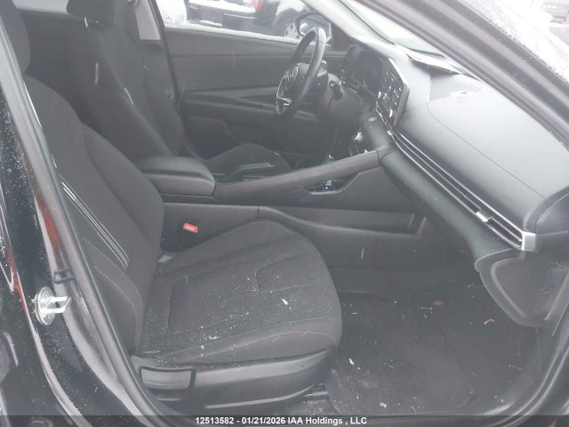 KMHLM4AG6NU310489 Hyundai Elantra Preferred Ivt With Sun And Tech Package