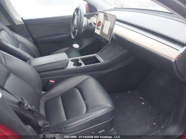 7SAYGDEF0NF326394 Tesla Model Y Performance