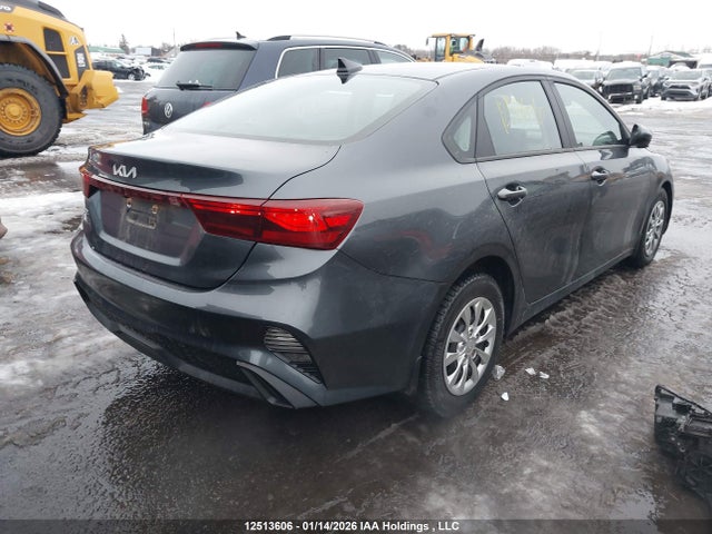 3KPF24AD5NE483481 KIA FORTE LX