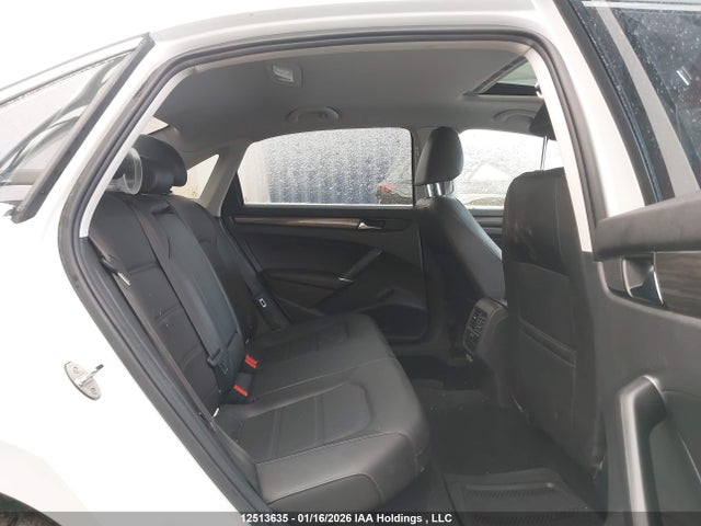 1VWBA7A30MC017096 Volkswagen Passat Highline
