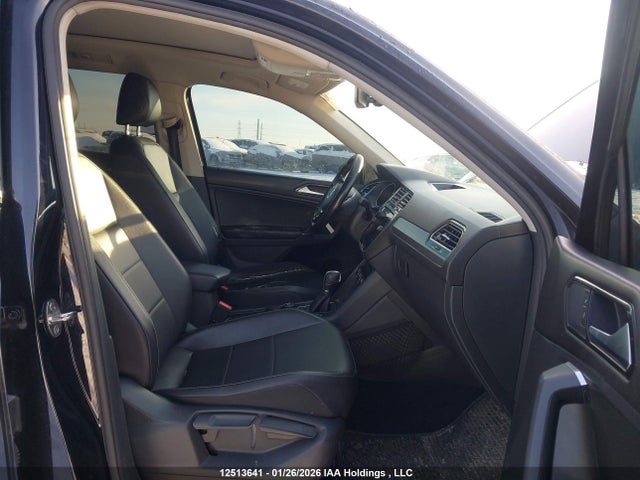 3VV2B7AXXJM052369 Volkswagen Tiguan Comfortline