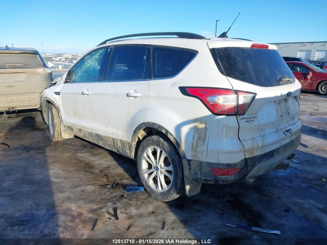1FMCU9HD5JUD39808 Ford ESCAPE SEL