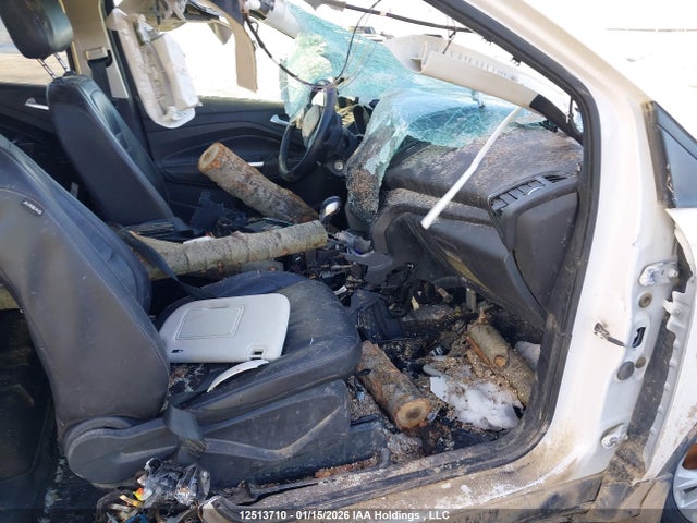1FMCU9HD5JUD39808 Ford ESCAPE SEL