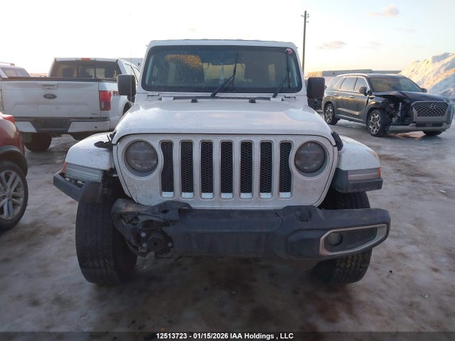 1C4HJXEG8KW608833 Jeep Wrangler Unlimited Sahara