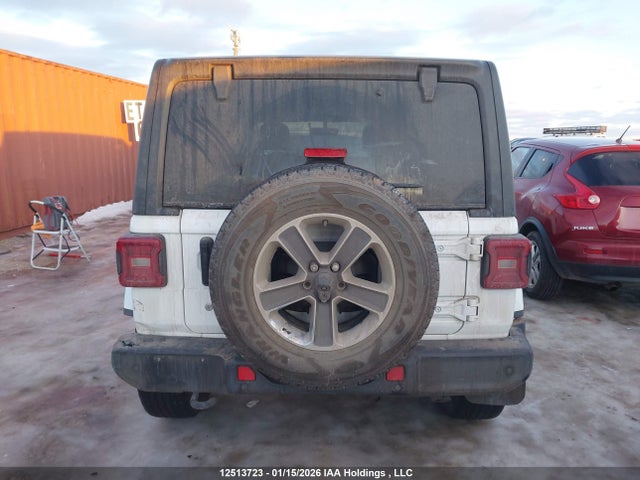 1C4HJXEG8KW608833 Jeep Wrangler Unlimited Sahara