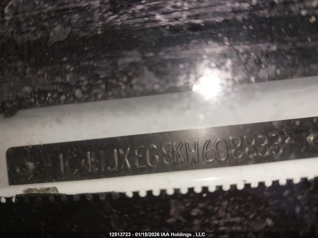 1C4HJXEG8KW608833 Jeep Wrangler Unlimited Sahara