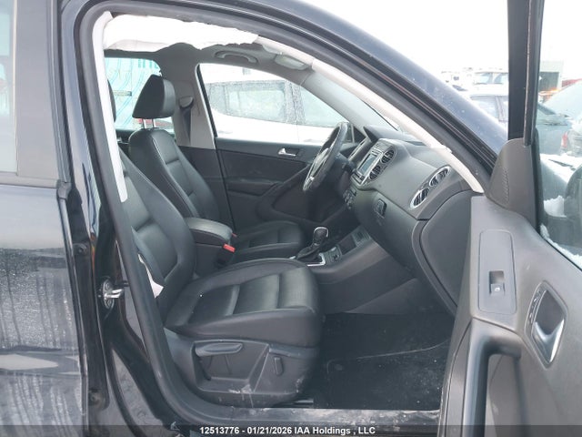 WVGNV7AX2HW507286 Volkswagen Tiguan