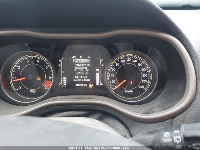 1C4PJLCB7FW611384 Jeep Cherokee North