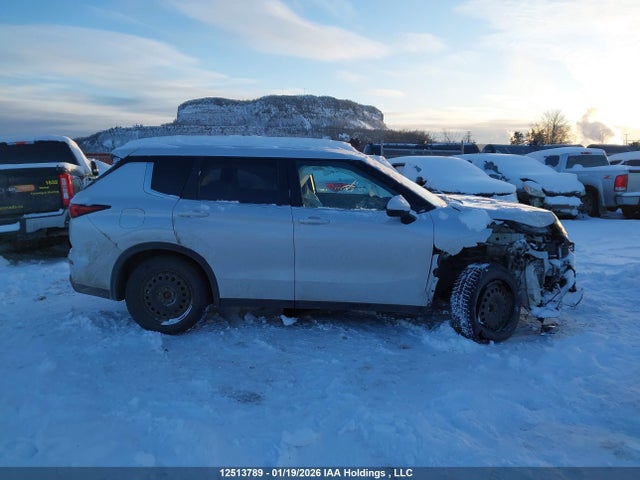 JA4J4UA8XRZ614934 Mitsubishi Outlander