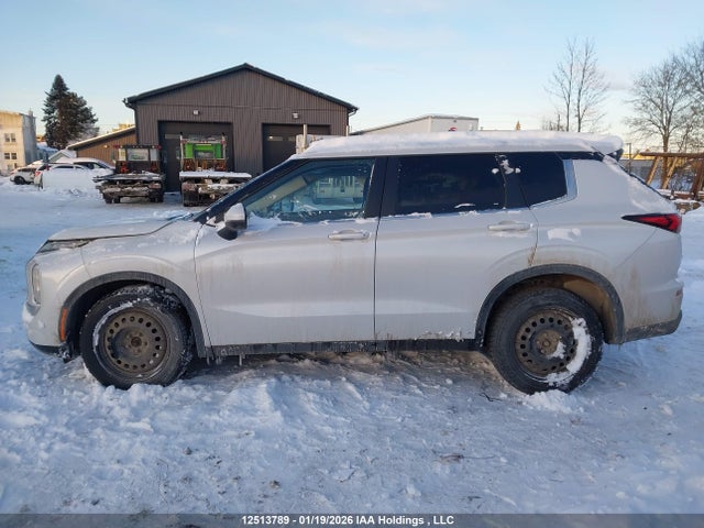 JA4J4UA8XRZ614934 Mitsubishi Outlander