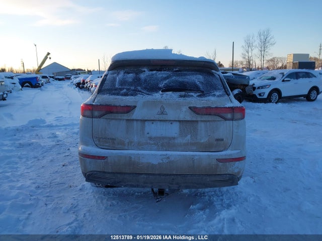 JA4J4UA8XRZ614934 Mitsubishi Outlander