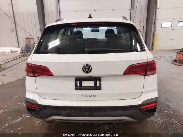 3VVCX7B24NM001514 Volkswagen TAOS S