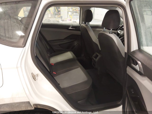 3VVCX7B24NM001514 Volkswagen TAOS S
