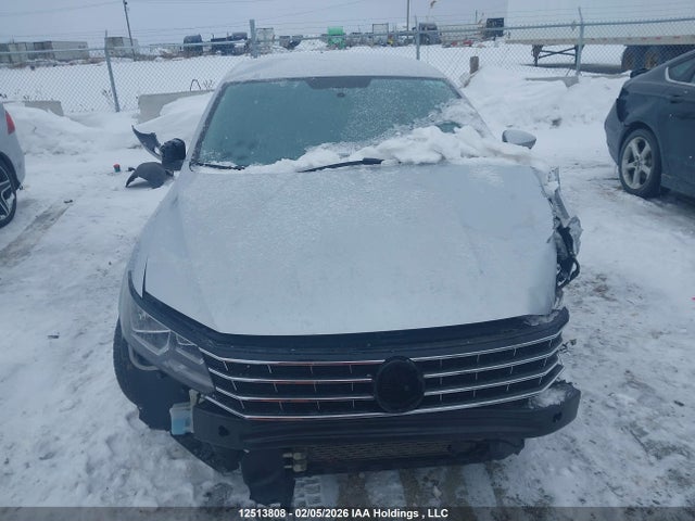 1VWAA7A36JC033908 Volkswagen Passat