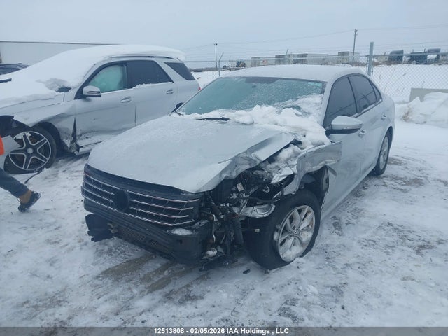 1VWAA7A36JC033908 Volkswagen Passat