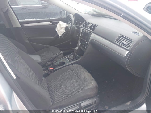 1VWAA7A36JC033908 Volkswagen Passat