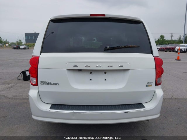2C4RDGBG2JR302802 Dodge Grand Caravan