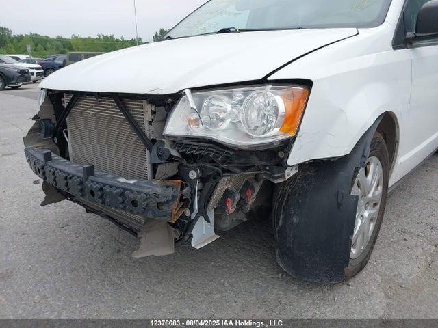 2C4RDGBG2JR302802 Dodge Grand Caravan