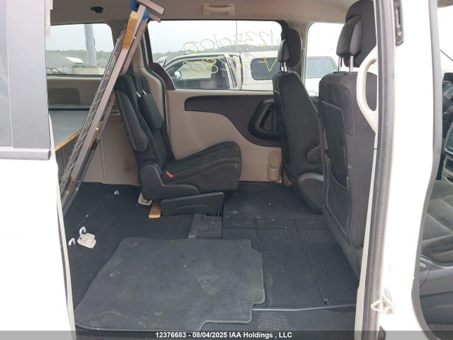 2C4RDGBG2JR302802 Dodge Grand Caravan