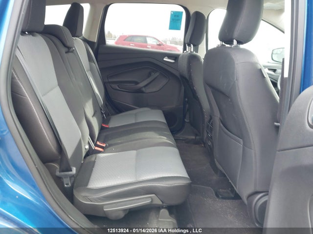 1FMCU9GD7KUB87209 Ford ESCAPE SE
