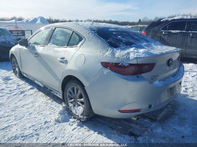 JM1BPBCM3K1124372 Mazda MAZDA3
