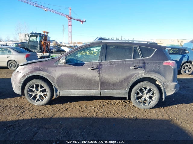 2T3JFREV0HW639109 Toyota RAV4 SE