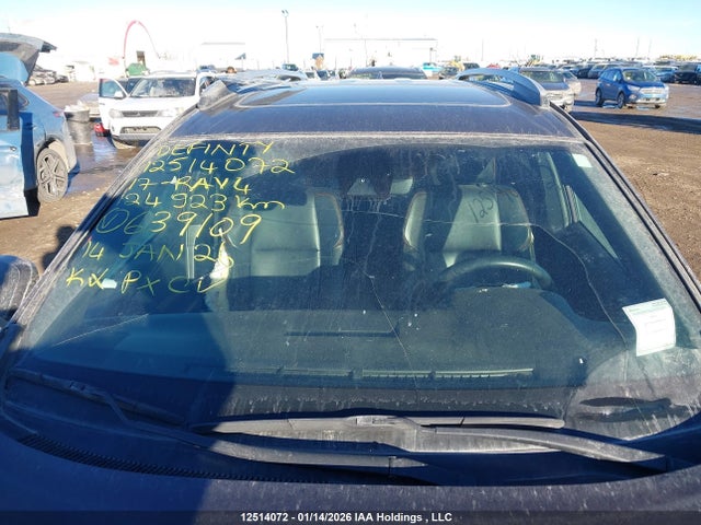 2T3JFREV0HW639109 Toyota RAV4 SE