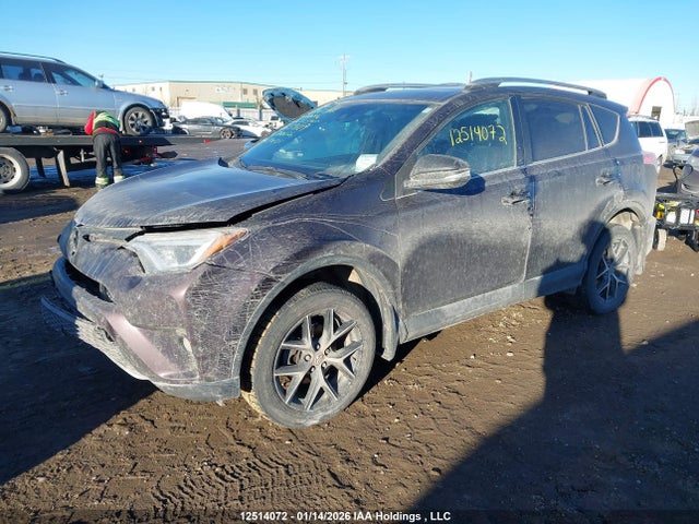 2T3JFREV0HW639109 Toyota RAV4 SE