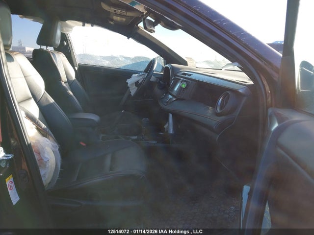 2T3JFREV0HW639109 Toyota RAV4 SE