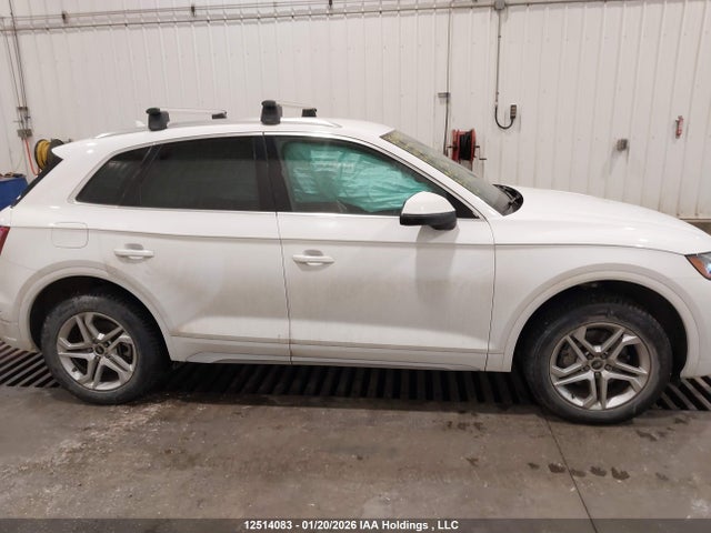 WA1AAAFY4N2120832 Audi Q5 45 Komfort