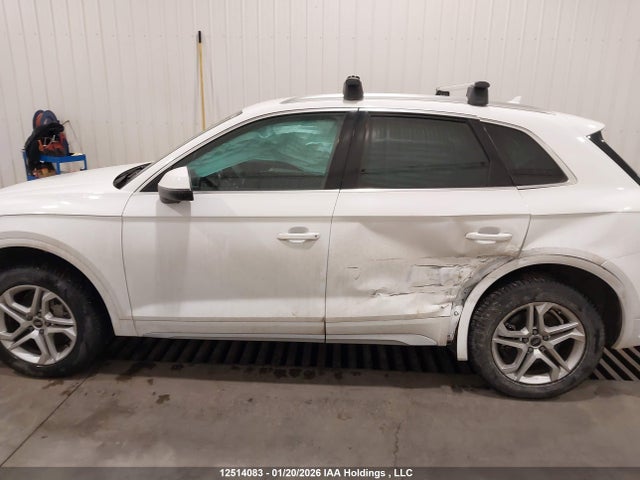 WA1AAAFY4N2120832 Audi Q5 45 Komfort