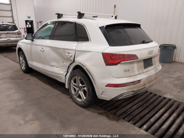 WA1AAAFY4N2120832 Audi Q5 45 Komfort