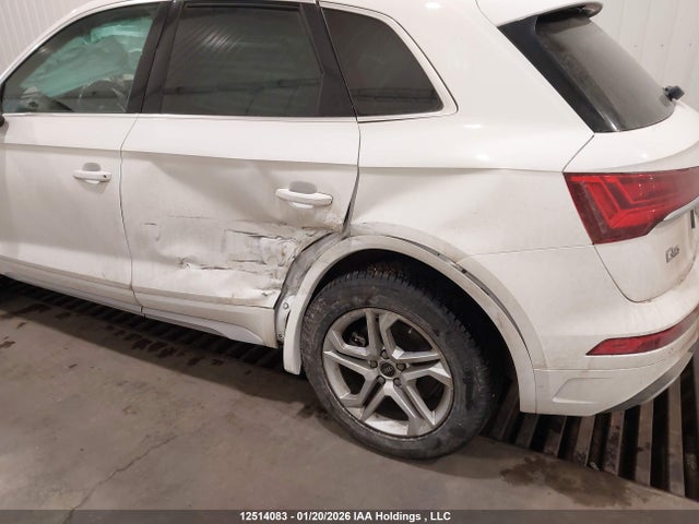 WA1AAAFY4N2120832 Audi Q5 45 Komfort