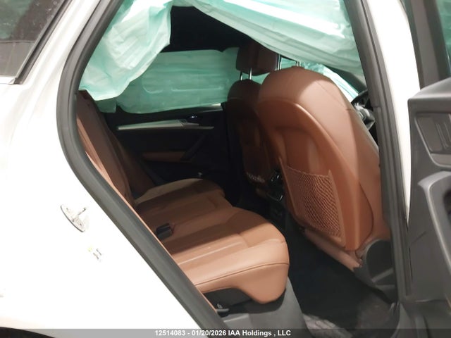WA1AAAFY4N2120832 Audi Q5 45 Komfort
