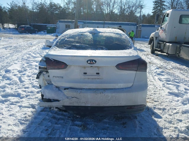 3KPFL4A72JE280131 KIA Forte