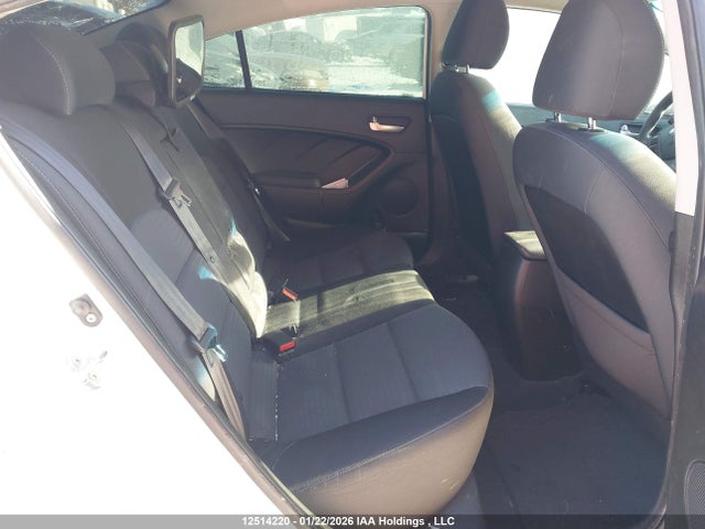 3KPFL4A72JE280131 KIA Forte