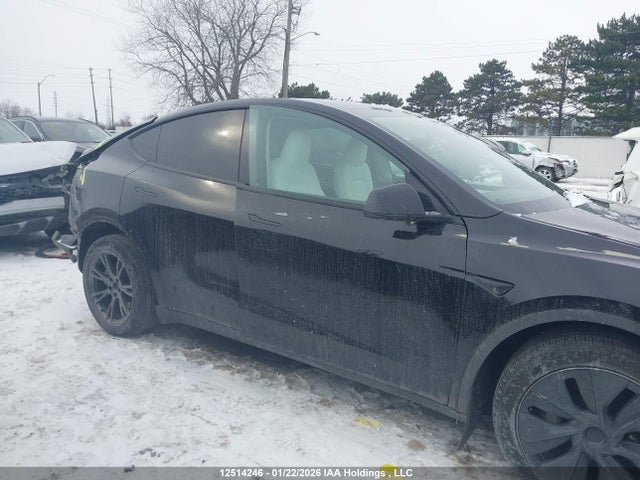 7SAYGDEE1RF100135 Tesla Model Y Long Range