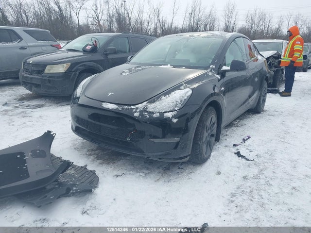 7SAYGDEE1RF100135 Tesla Model Y Long Range