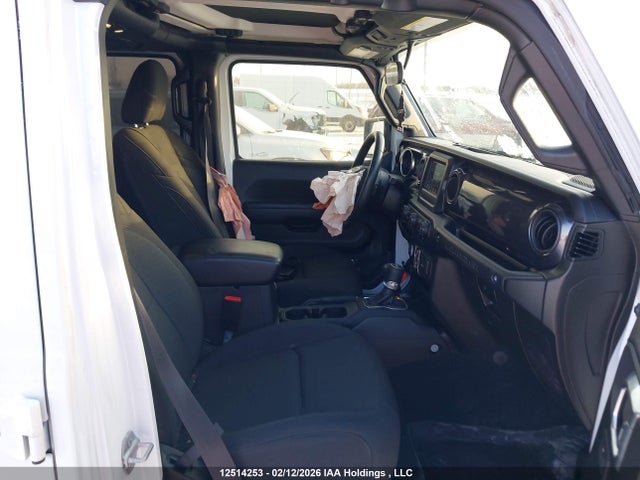 1C4HJXDG9NW209449 Jeep Wrangler Unlimited Sport Altitude