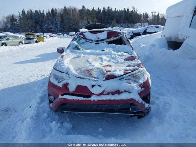 12514290 :رقم المزاد ، 2T3RFREV1JW837741 vin ، 2018 Toyota Rav4 Adventure/xle مزاد بيع