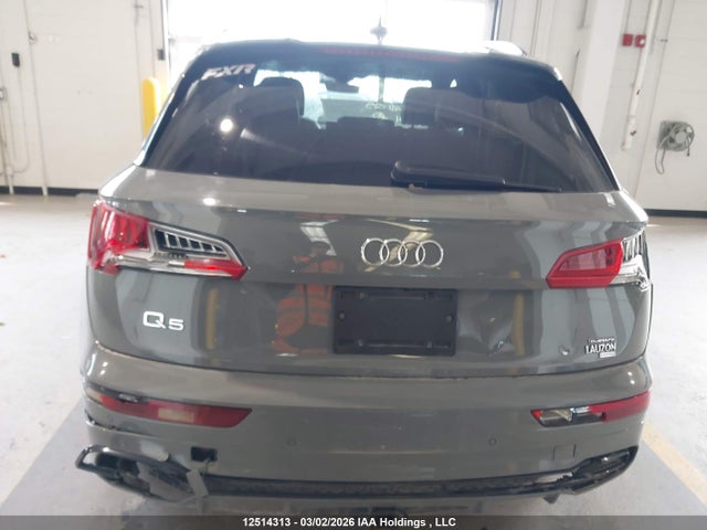 WA1ENAFY8L2059469 Audi Q5 Titanium Premium Plus
