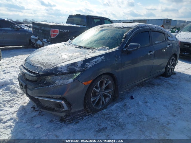 Honda Civic 2019 2HGFC1F94KH102480 Image 2