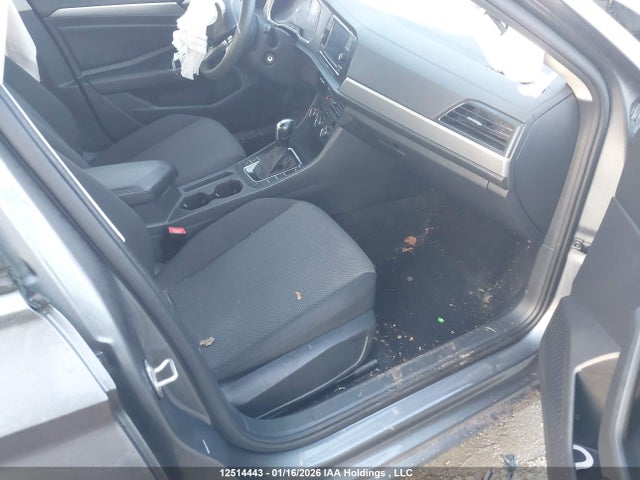 3VWC57BUXKM019174 Volkswagen Jetta S/se/r-line